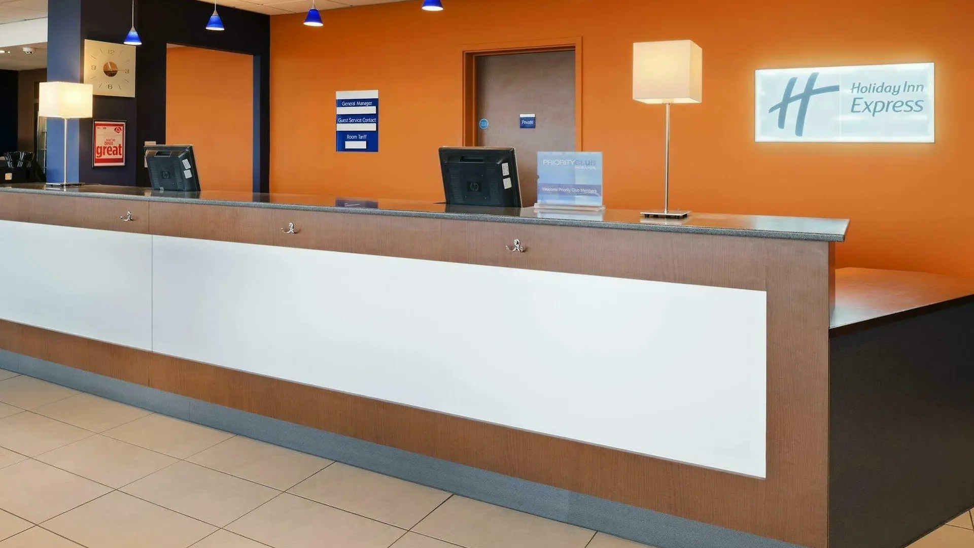 Holiday Inn Express Liverpool John Lennon Airport
