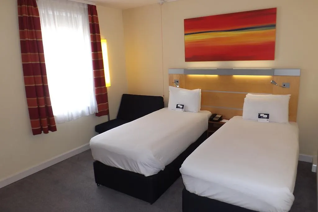 Holiday Inn Express Liverpool John Lennon Airport