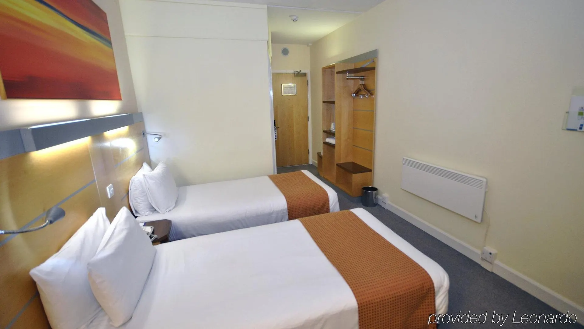 Holiday Inn Express Liverpool John Lennon Airport