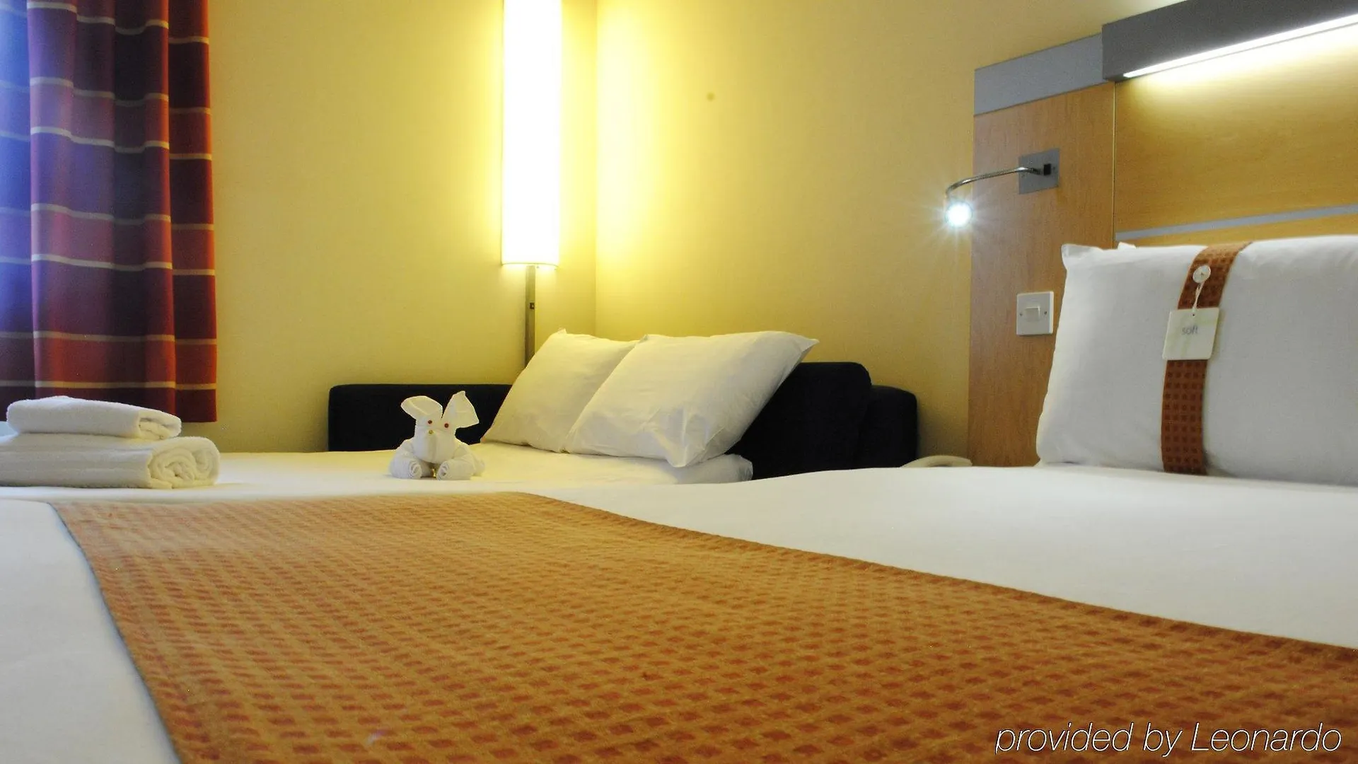 Holiday Inn Express Liverpool John Lennon Airport Velká Británie