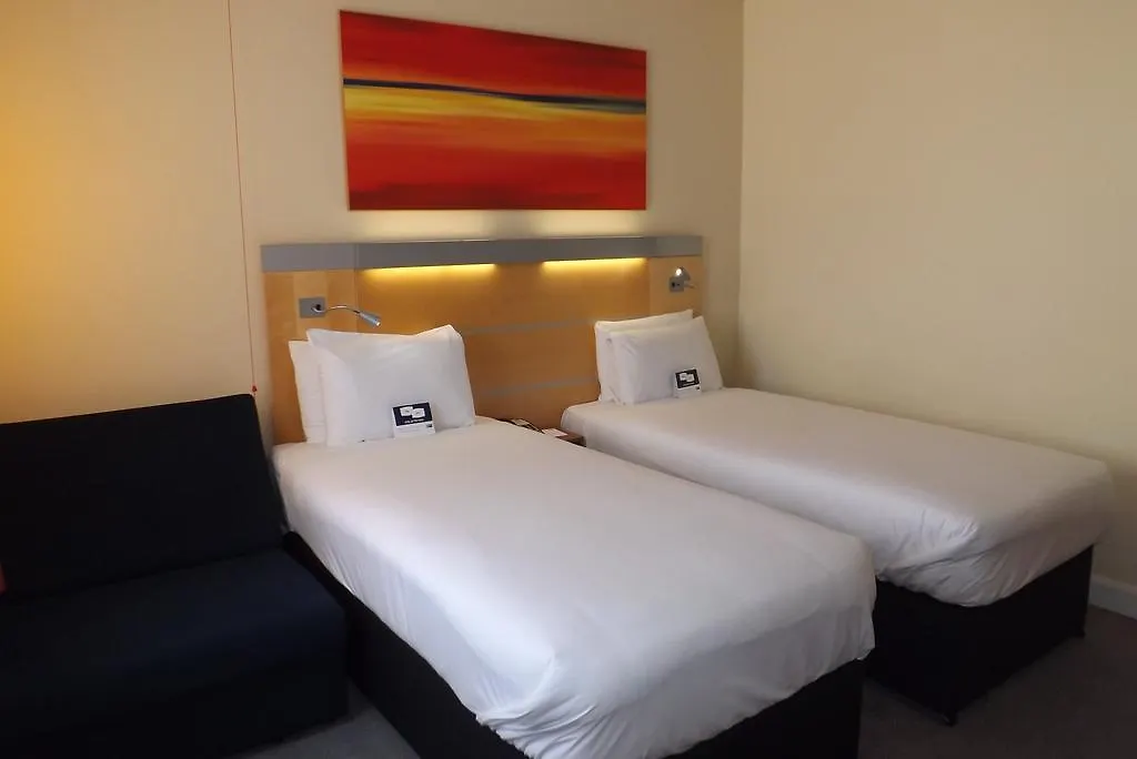 *** Hotel Holiday Inn Express Liverpool John Lennon Airport Velká Británie