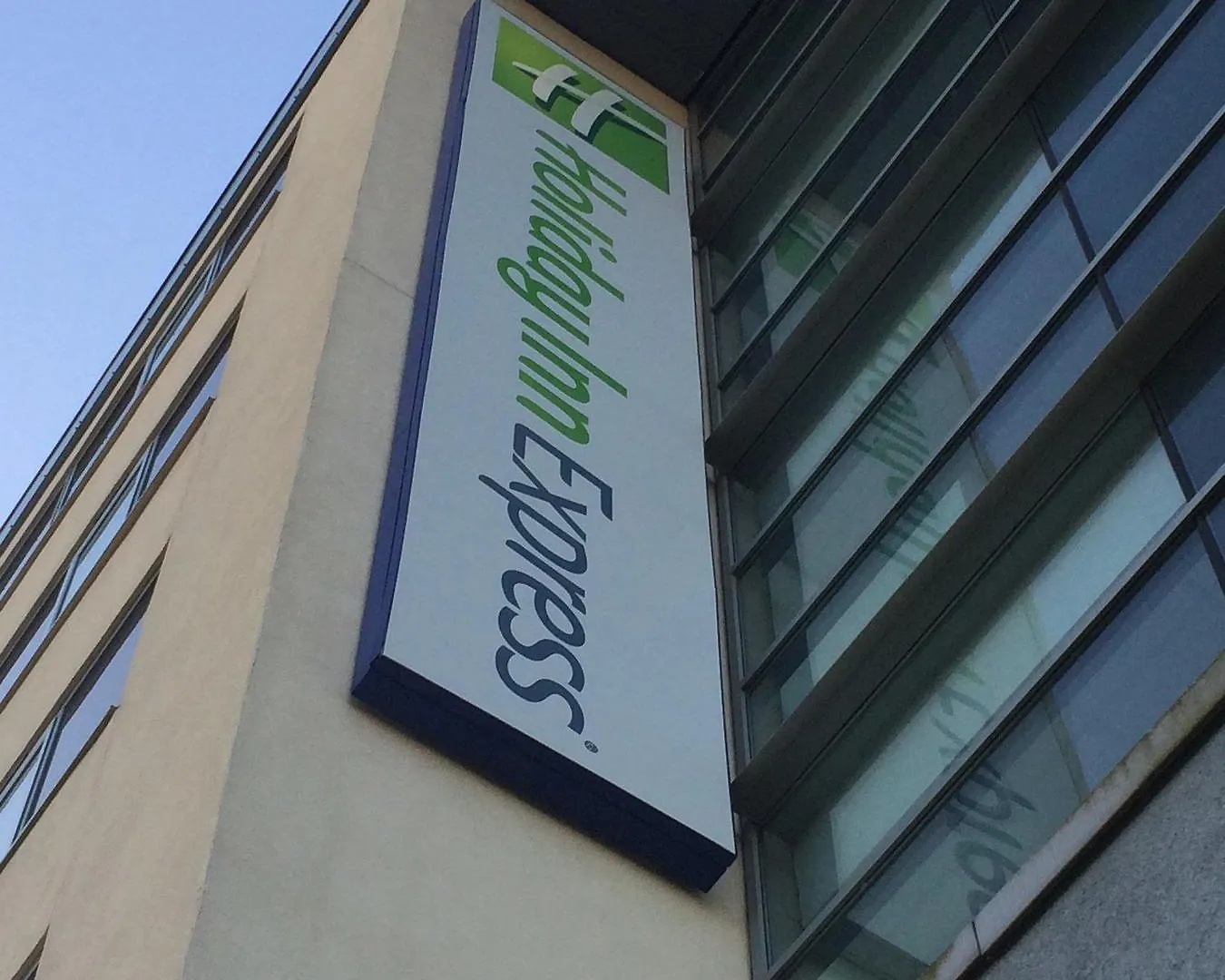 Holiday Inn Express Liverpool John Lennon Airport Großbritannien