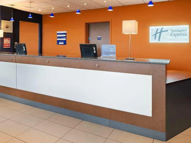 Holiday Inn Express Liverpool John Lennon Airport