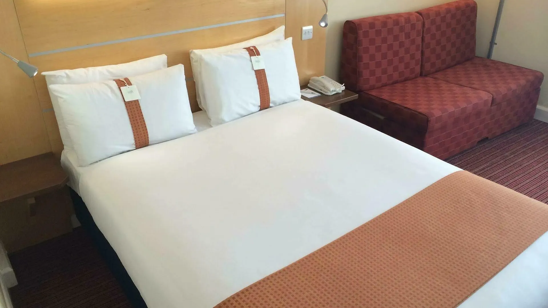 Hotel Holiday Inn Express Liverpool John Lennon Airport